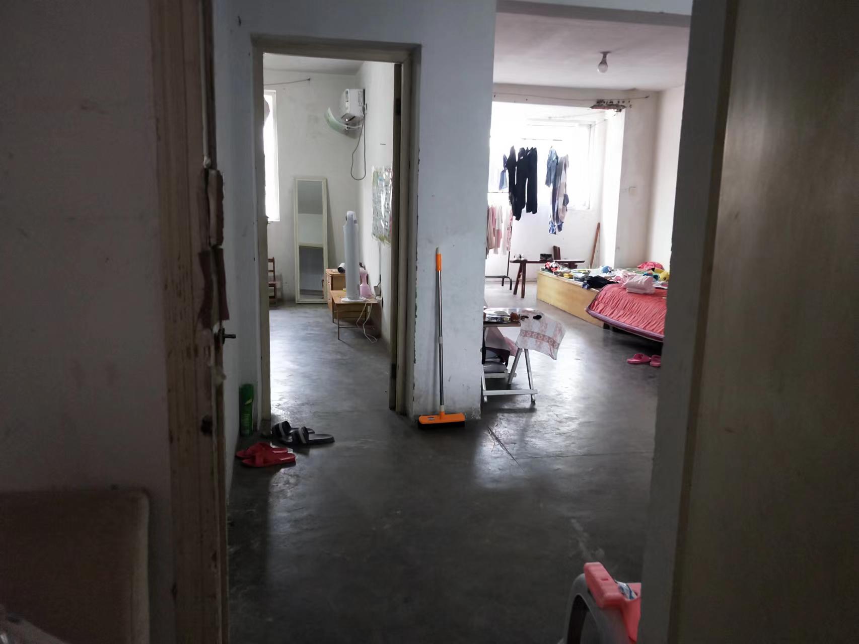 东城花园 2室1厅1卫 88.00m²