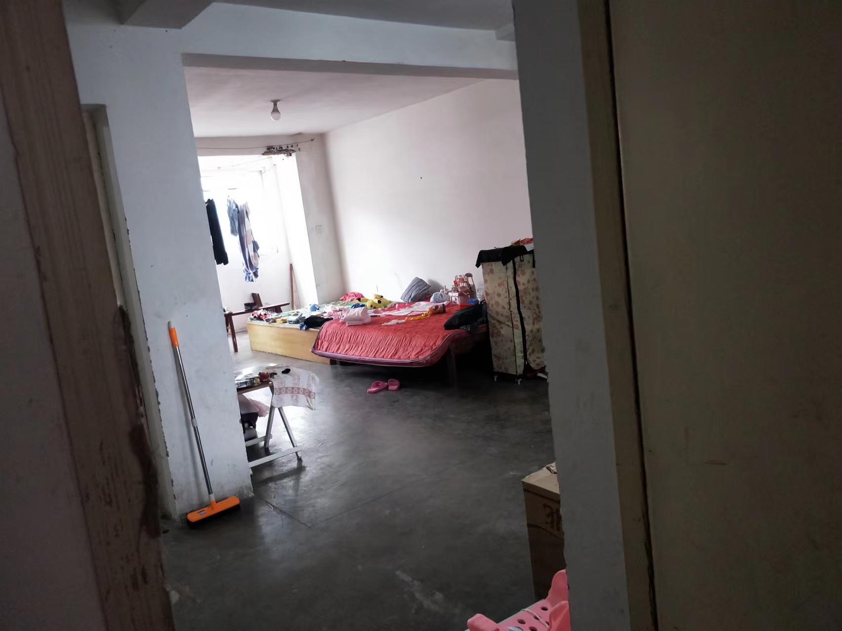 东城花园 2室1厅1卫 88.00m²