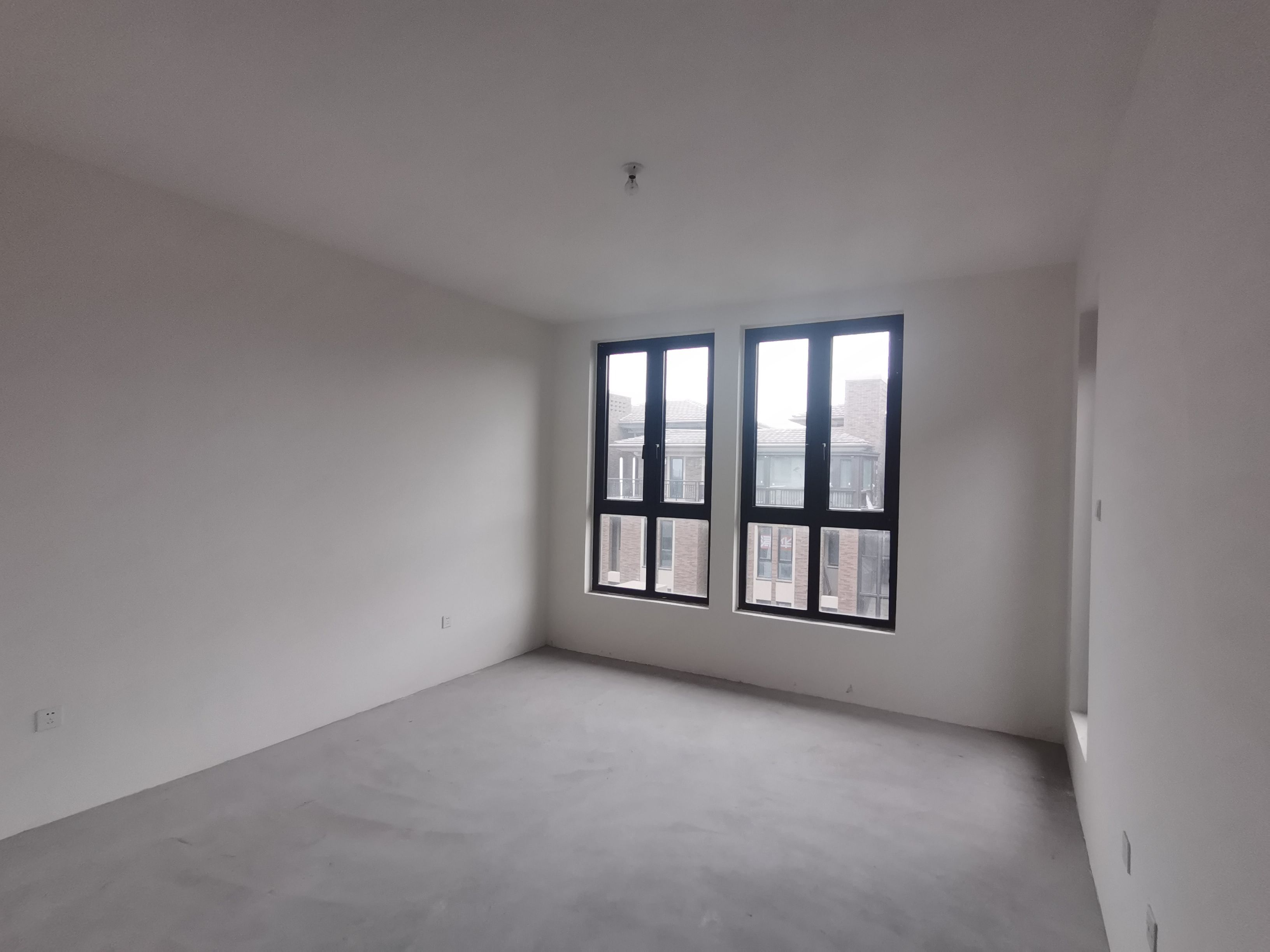 山水壹号 4室2厅4卫 245m&sup2;