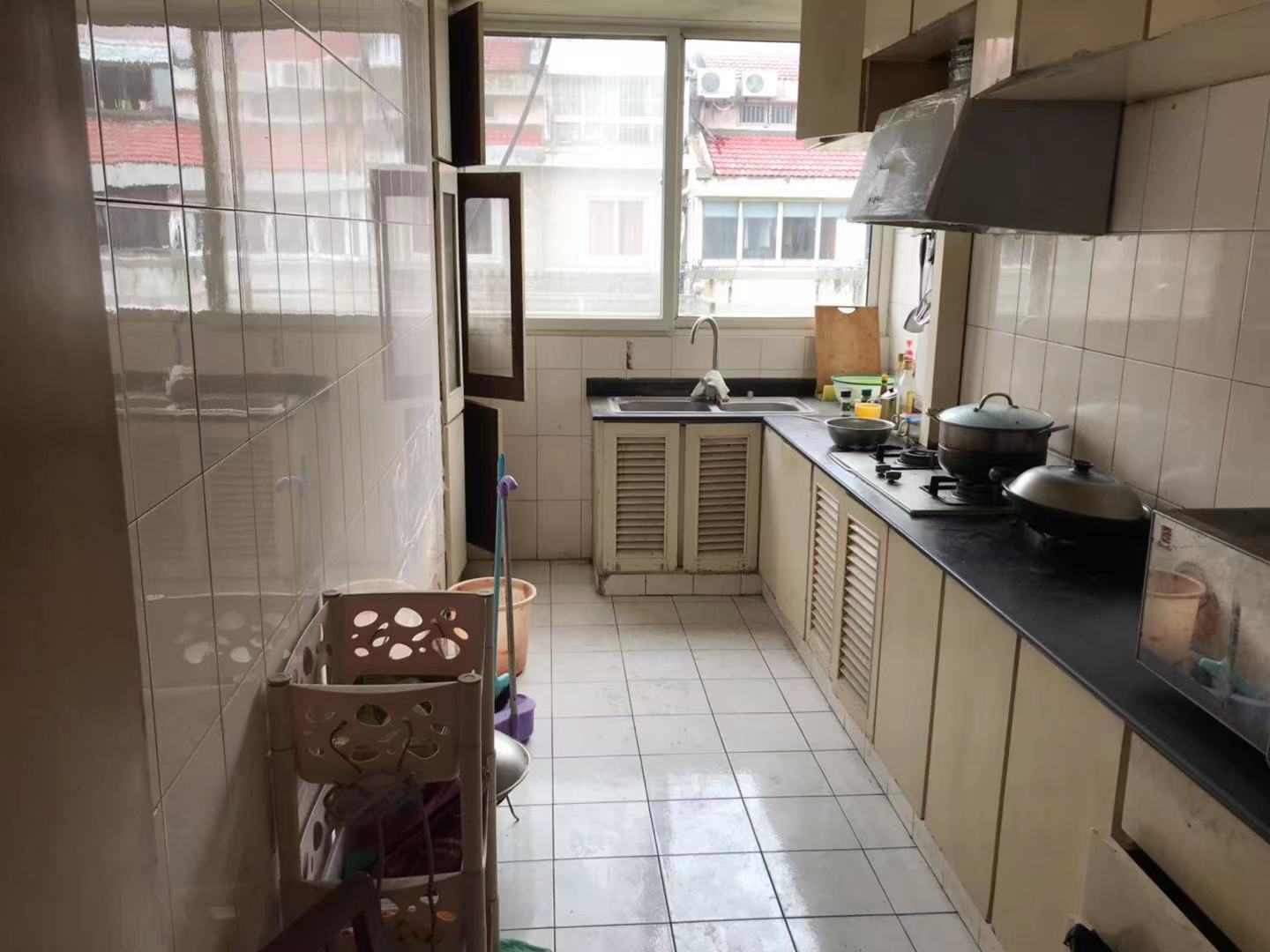 金桥园 3室2厅1卫 118m&sup2;