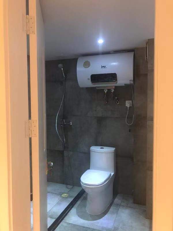 恒隆国际 2室1厅1卫 69m&sup2;