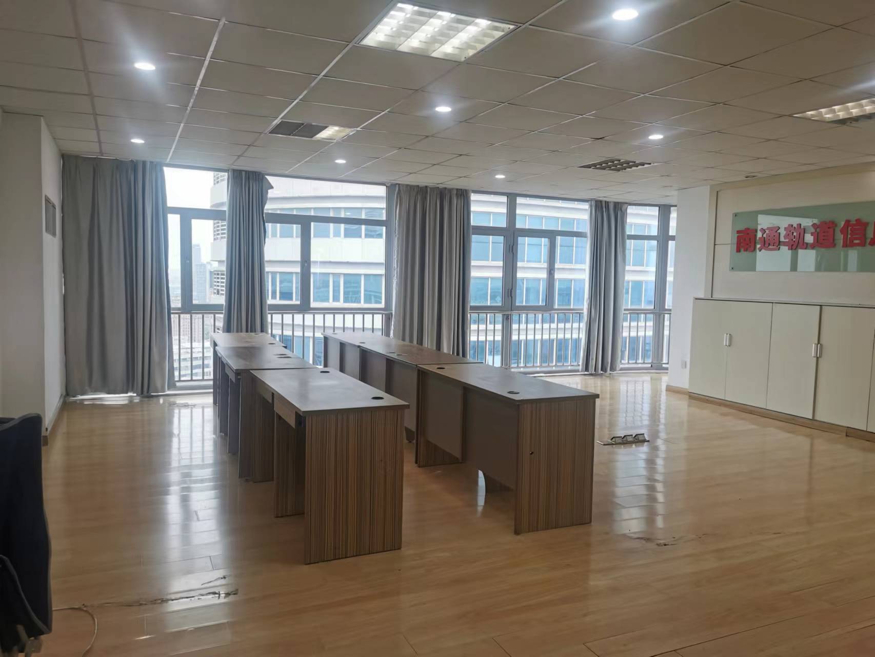 鑫乾国际广场 1室1厅1卫 159.71m&sup2;