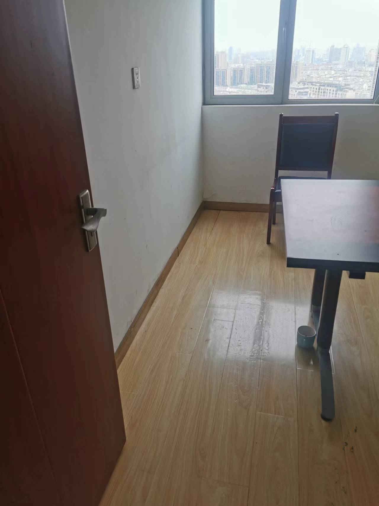 鑫乾国际广场 1室1厅1卫 159.71m²