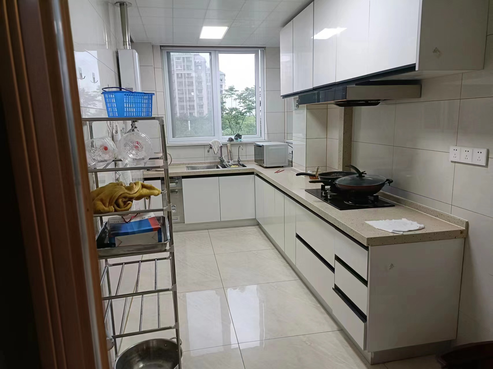 龙湖佳苑 3室2厅1卫 135m&sup2;