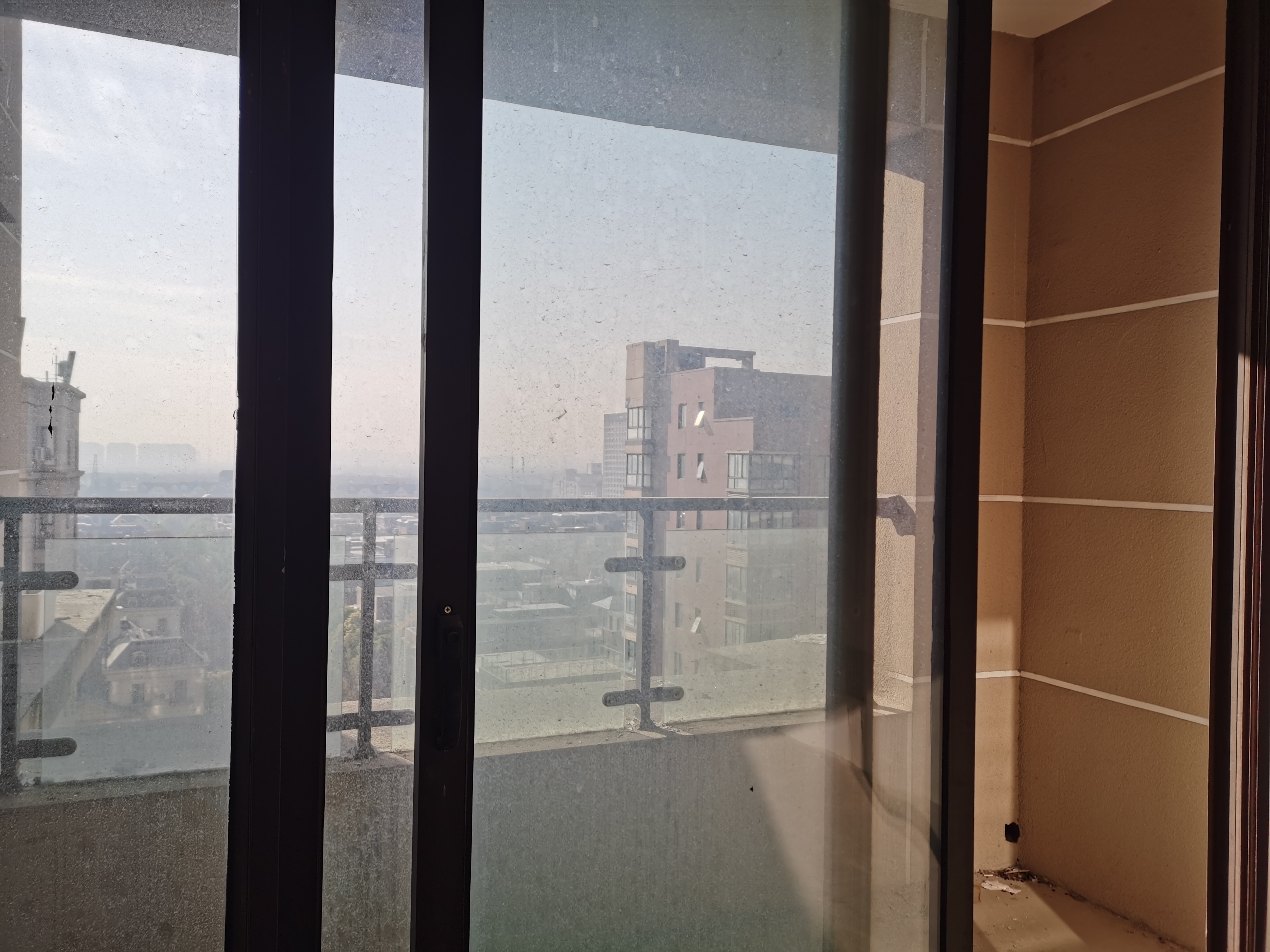 罗福宫 3室2厅1卫 121.36m&sup2;