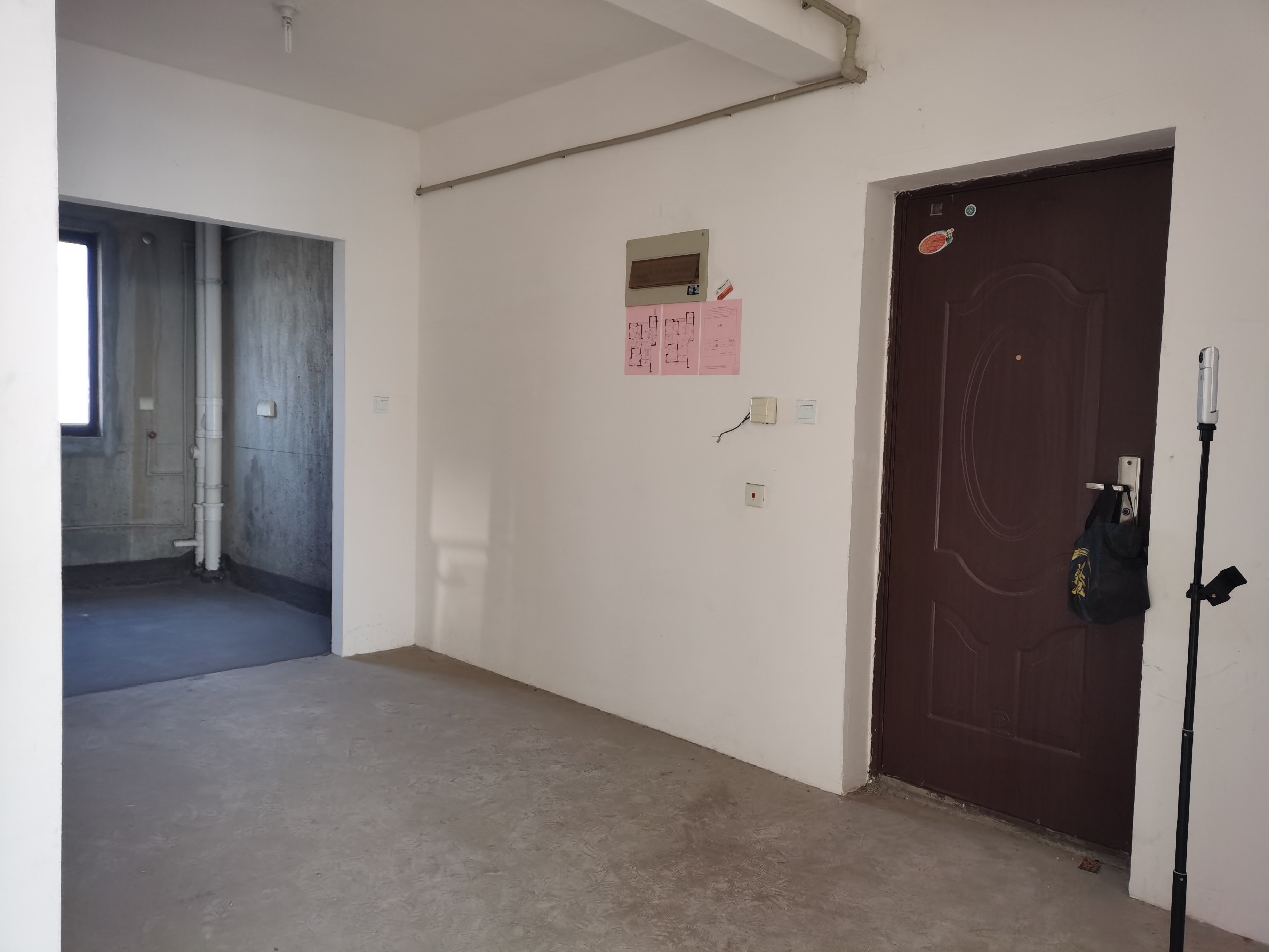 罗福宫 3室2厅1卫 121.36m&sup2;