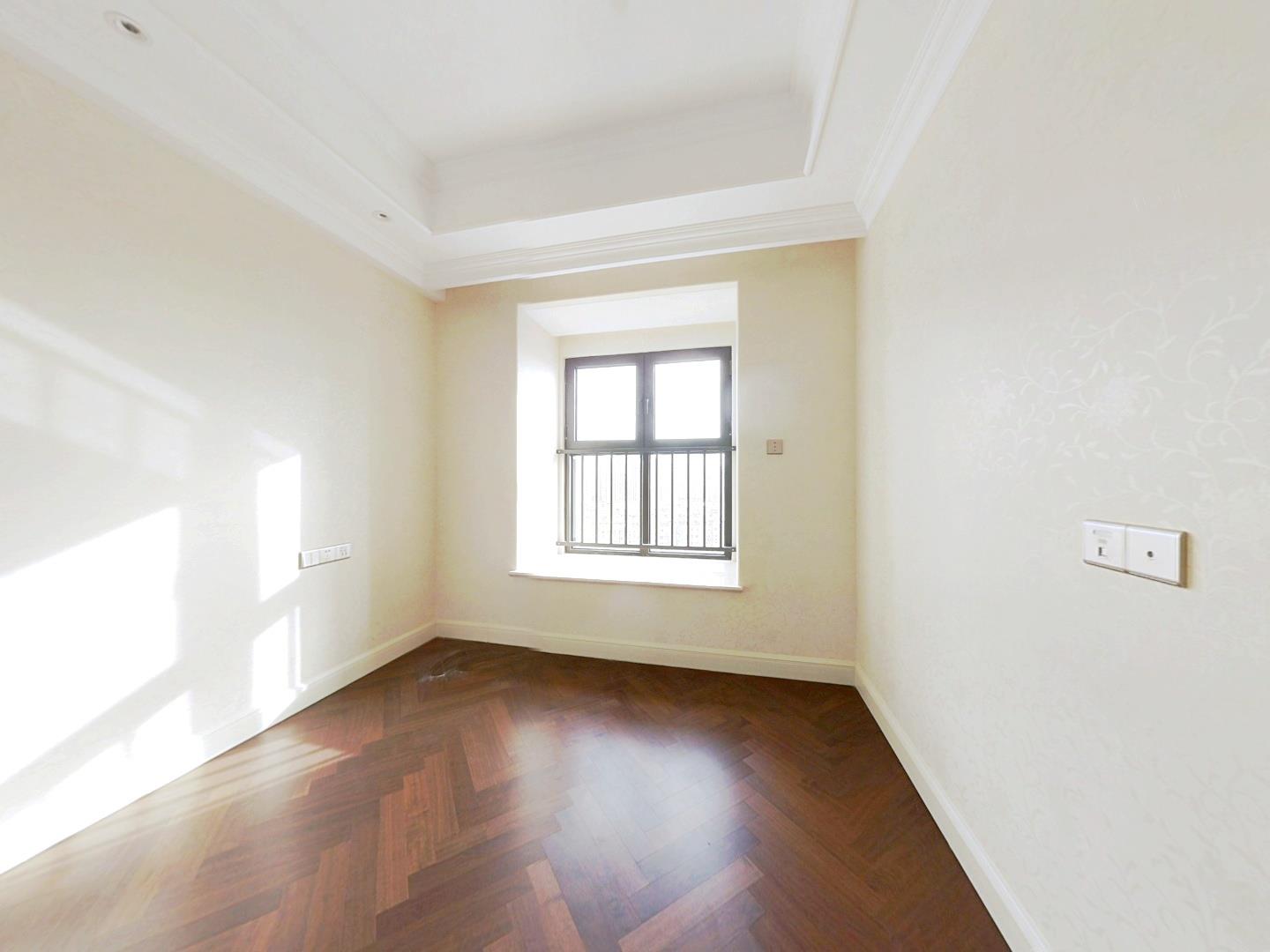 中海铂樾府 4室2厅2卫 143m&sup2;