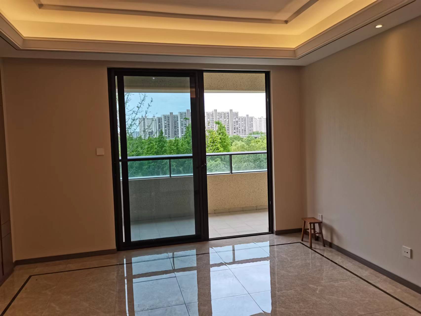 绿城·诚园 4室2厅2卫 158m²