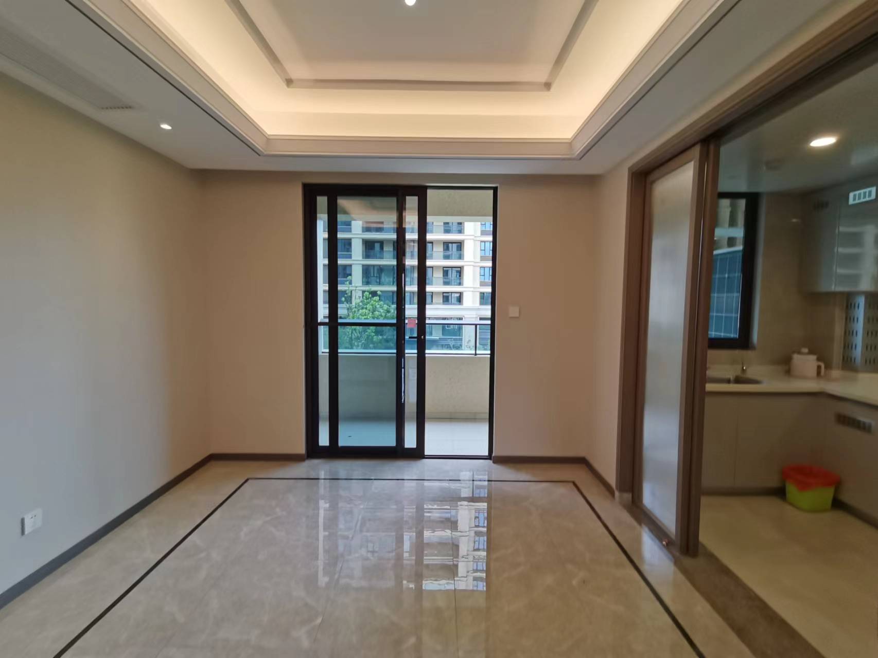 绿城&middot;诚园 4室2厅2卫 158m&sup2;