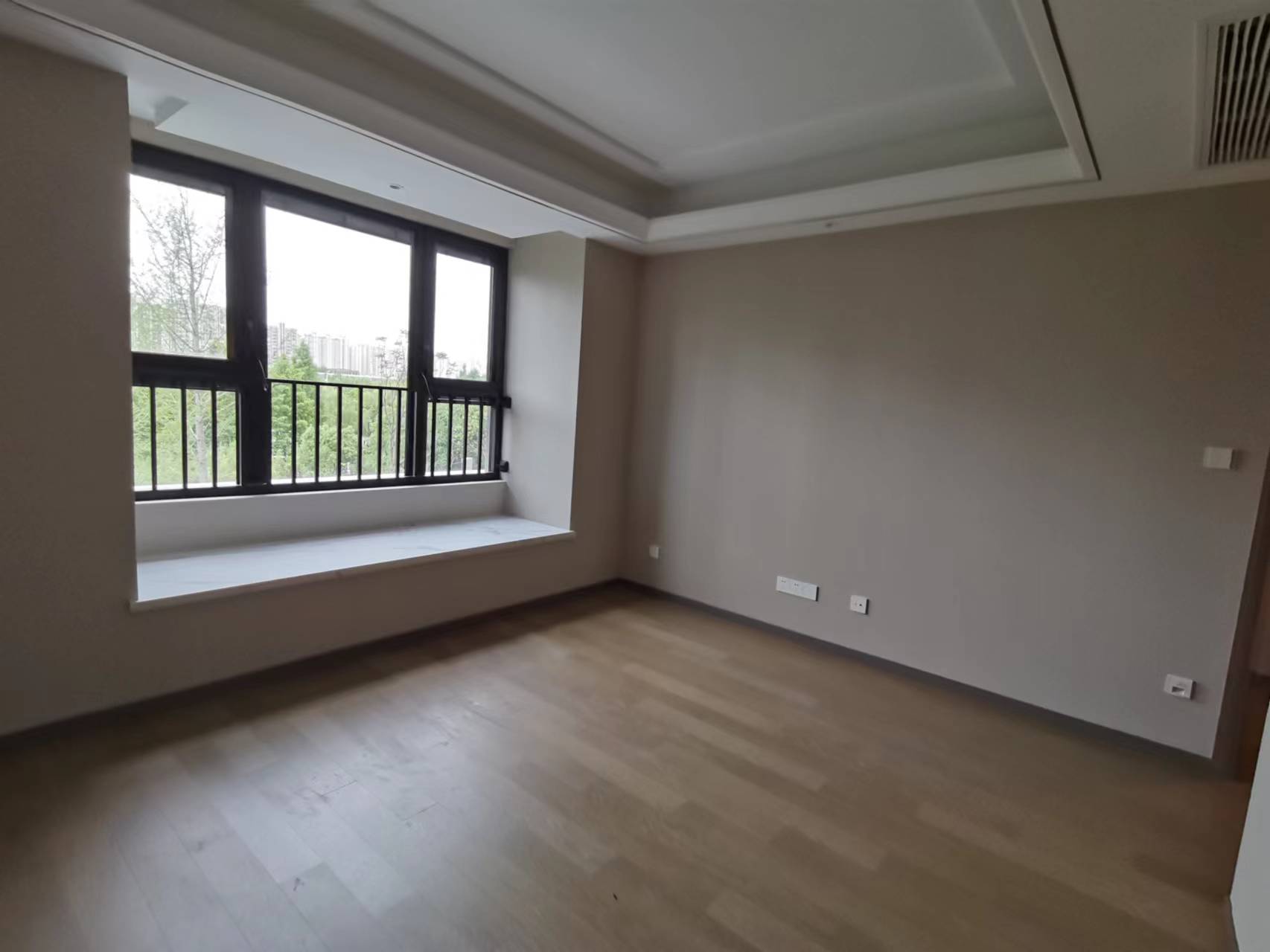 绿城&middot;诚园 4室2厅2卫 158m&sup2;
