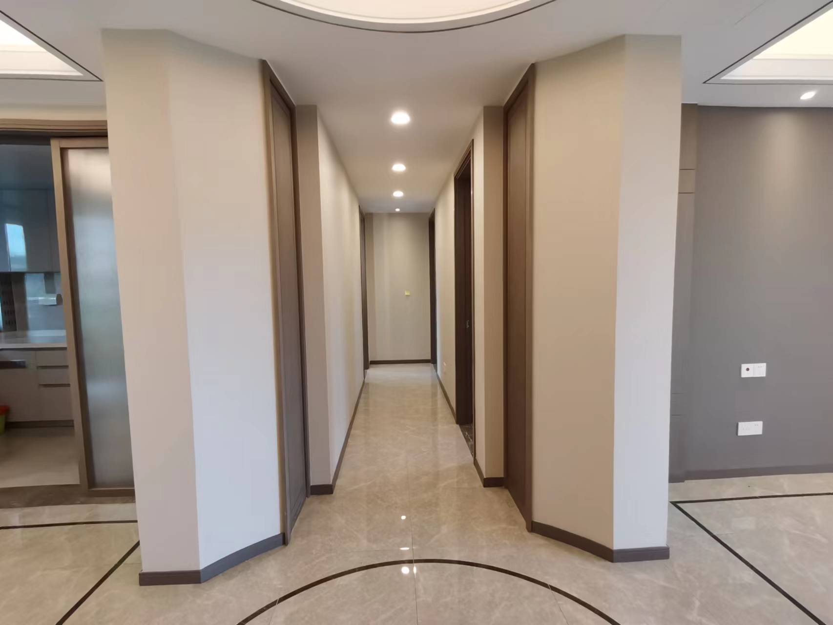 绿城&middot;诚园 4室2厅2卫 158m&sup2;
