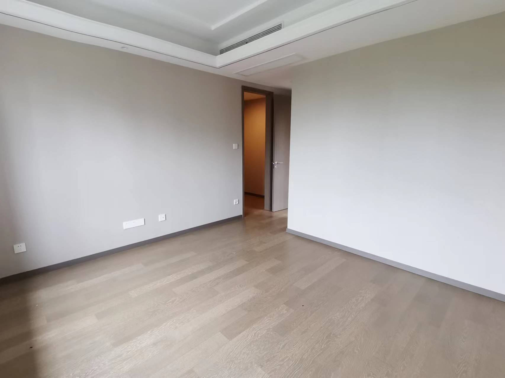 绿城&middot;诚园 4室2厅2卫 158m&sup2;