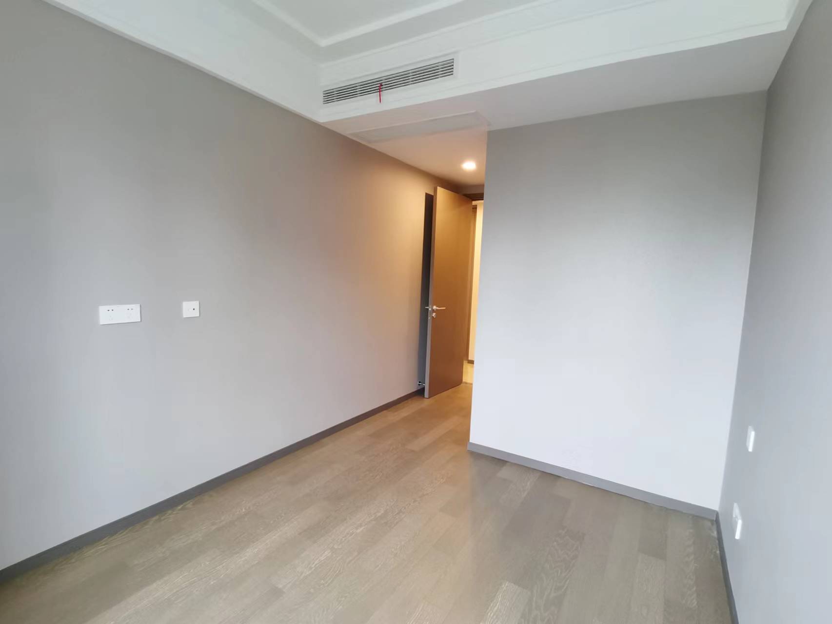 绿城&middot;诚园 4室2厅2卫 158m&sup2;
