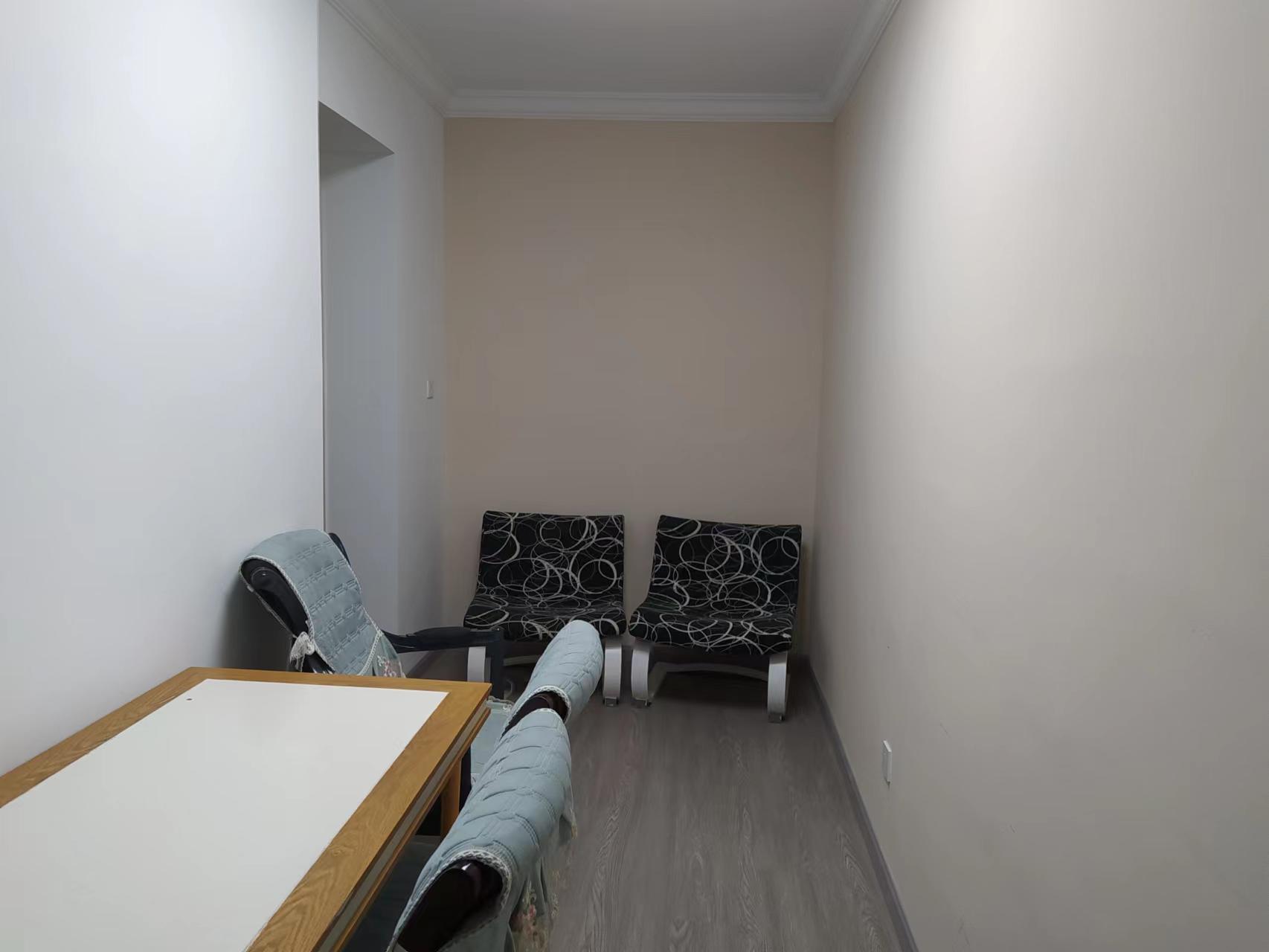 保利香槟国际 3室2厅1卫 80.00m&sup2;