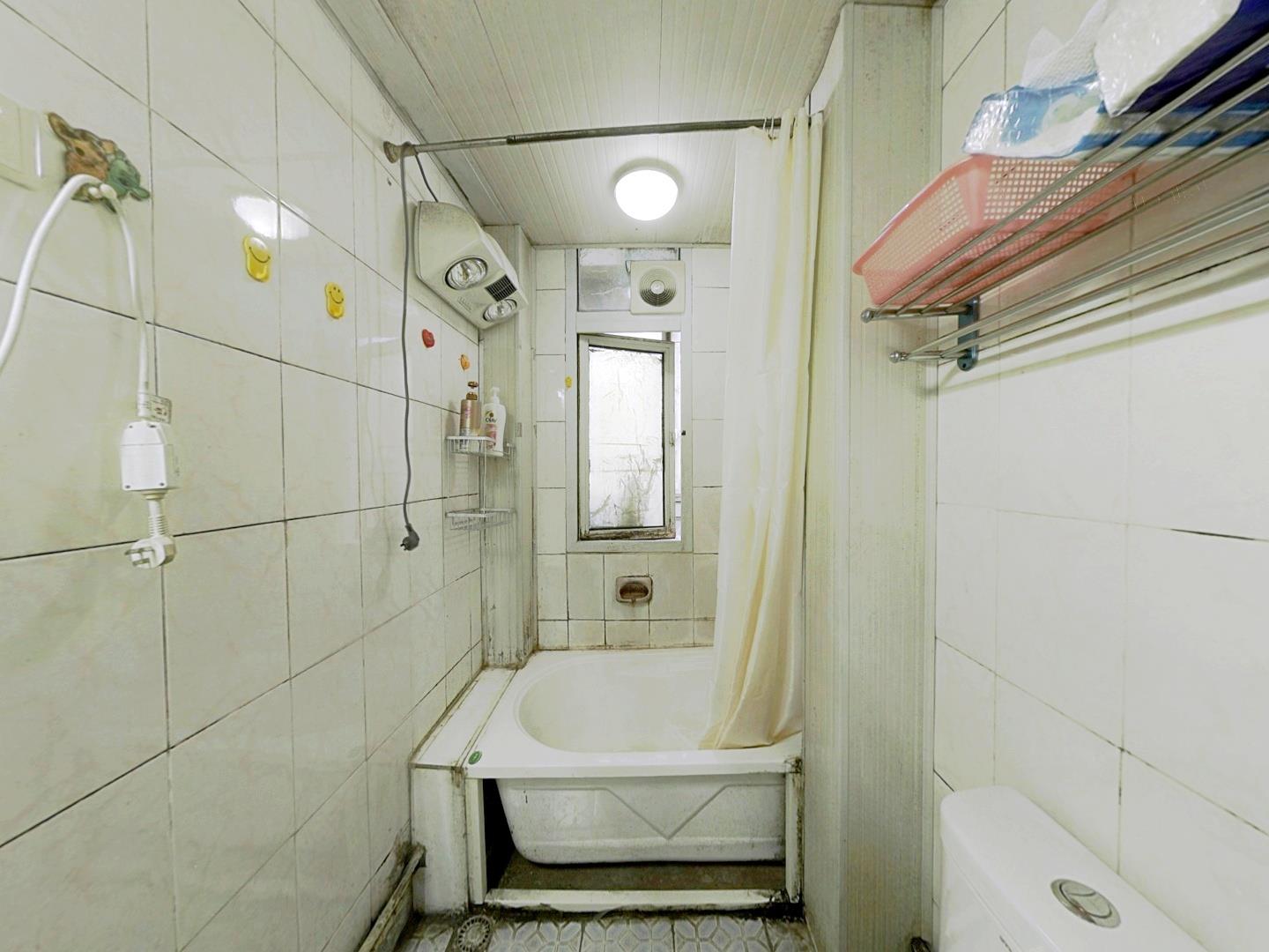北濠桥东村 2室1厅1卫 76.15m&sup2;