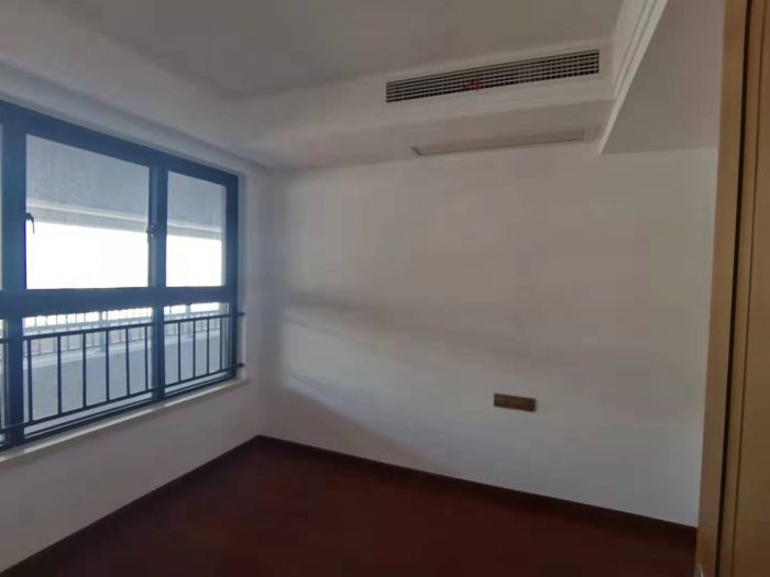 林肯公园 3室2厅1卫 93m&sup2;