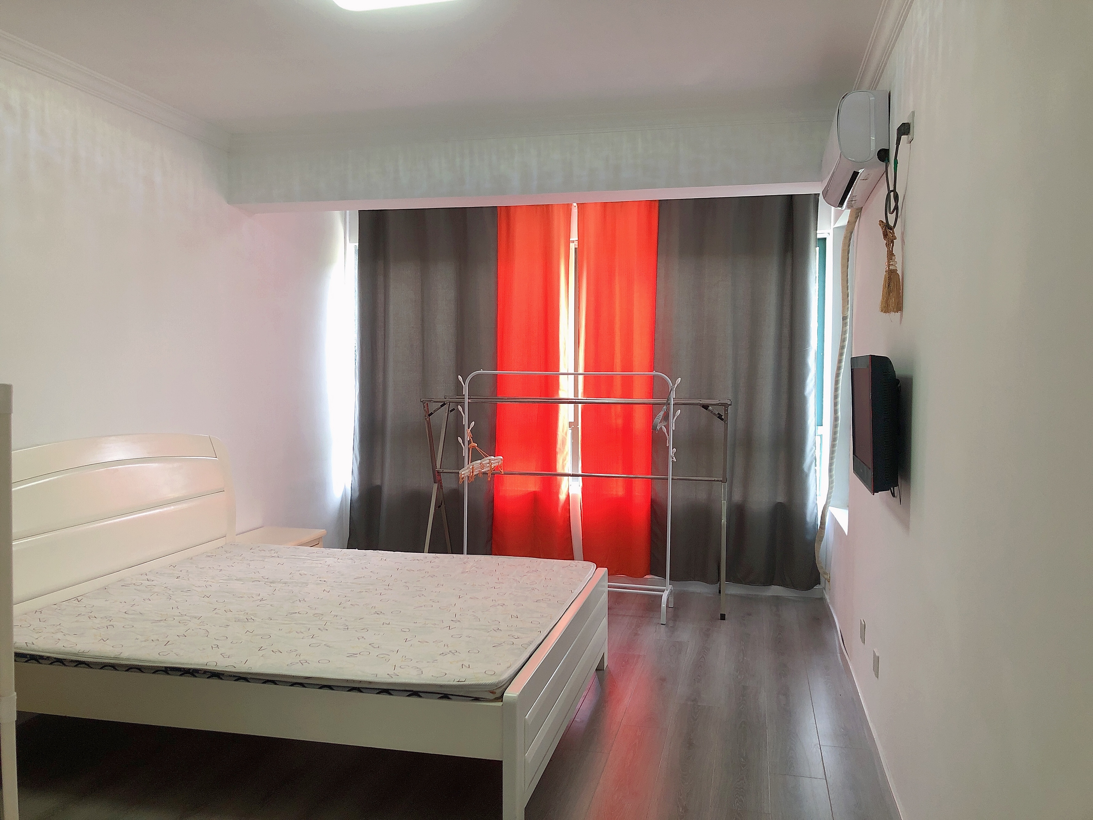 南方公寓 3室2厅1卫 120.00m&sup2;