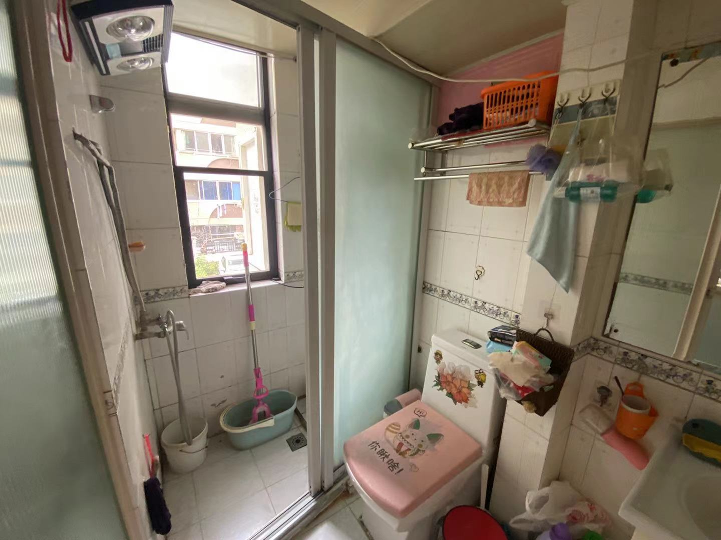 城港新村 3室1厅1卫 71m&sup2;