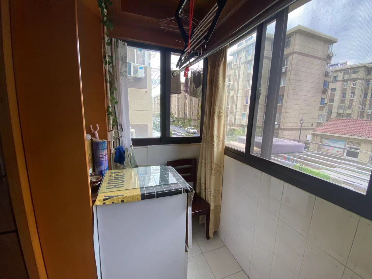 城港新村 3室1厅1卫 71m&sup2;