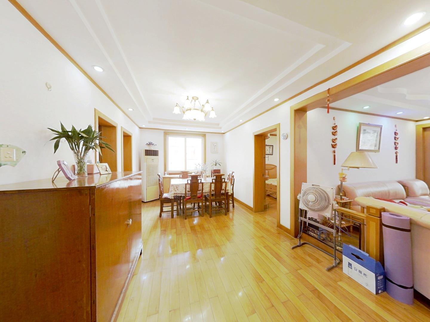 光明东村 3室2厅1卫 117m&sup2;