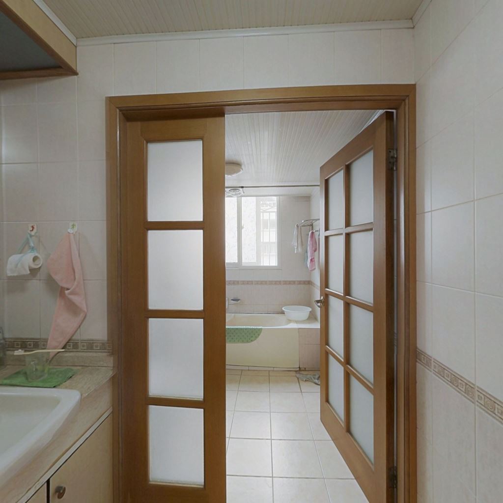 光明东村 3室2厅1卫 117m&sup2;