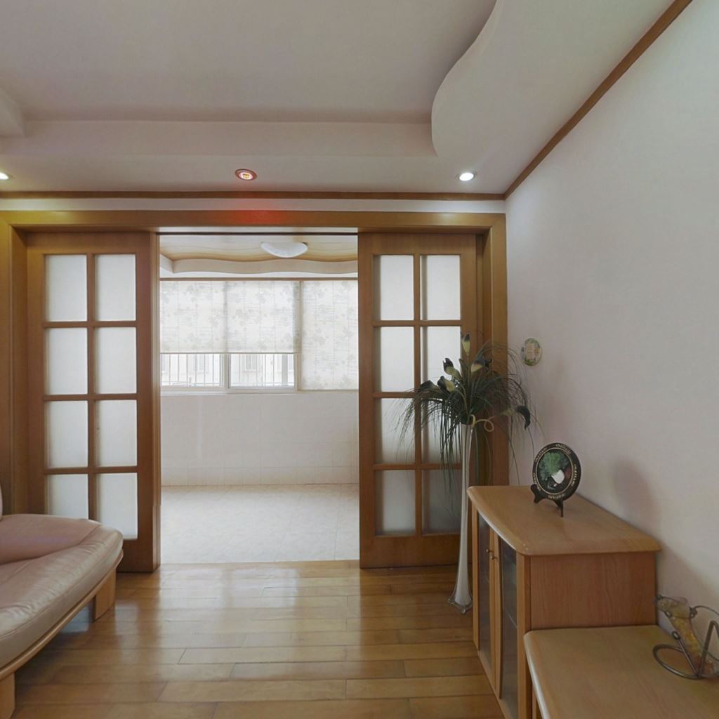 光明东村 3室2厅1卫 117m&sup2;