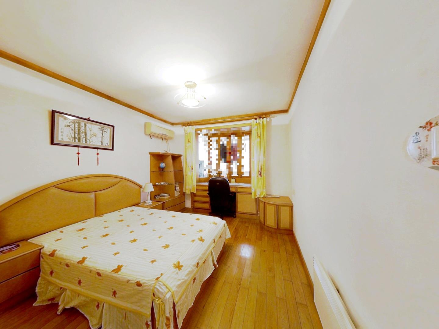 光明东村 3室2厅1卫 117m&sup2;