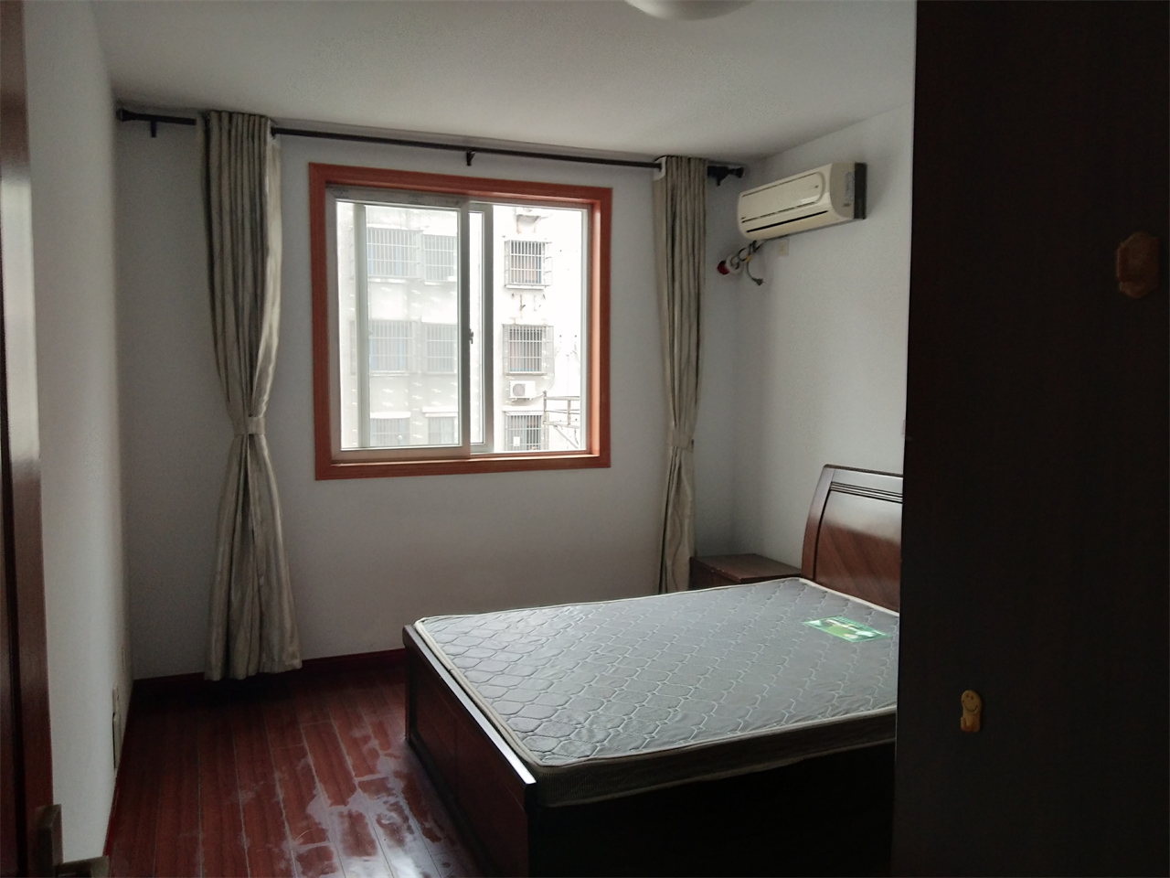 新建路新村 3室2厅1卫 109m&sup2;