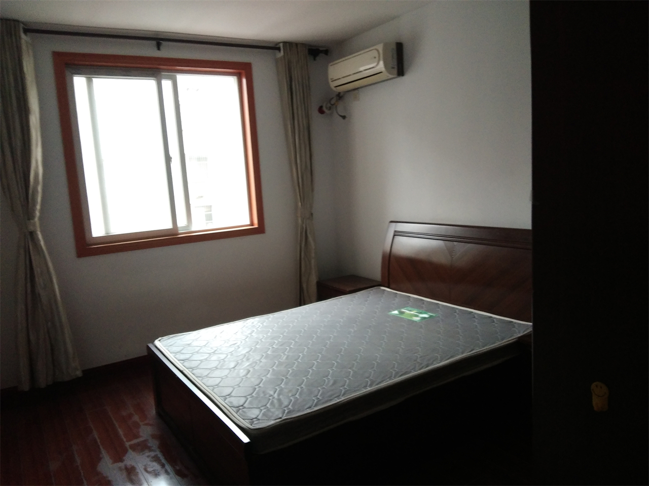 新建路新村 3室2厅1卫 109m&sup2;