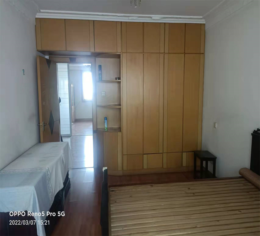 新桥北村 3室2厅2卫 134m&sup2;