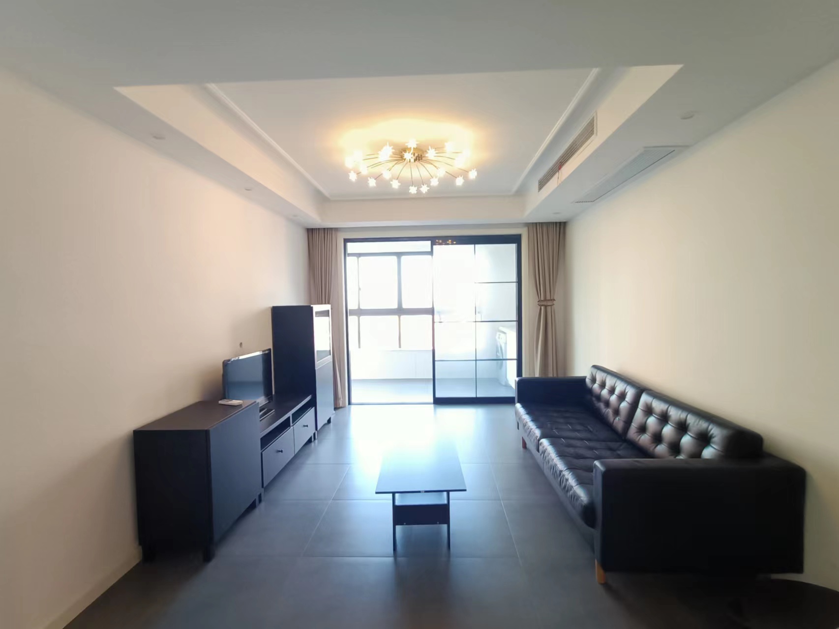 丽景湾 3室2厅2卫 118m²