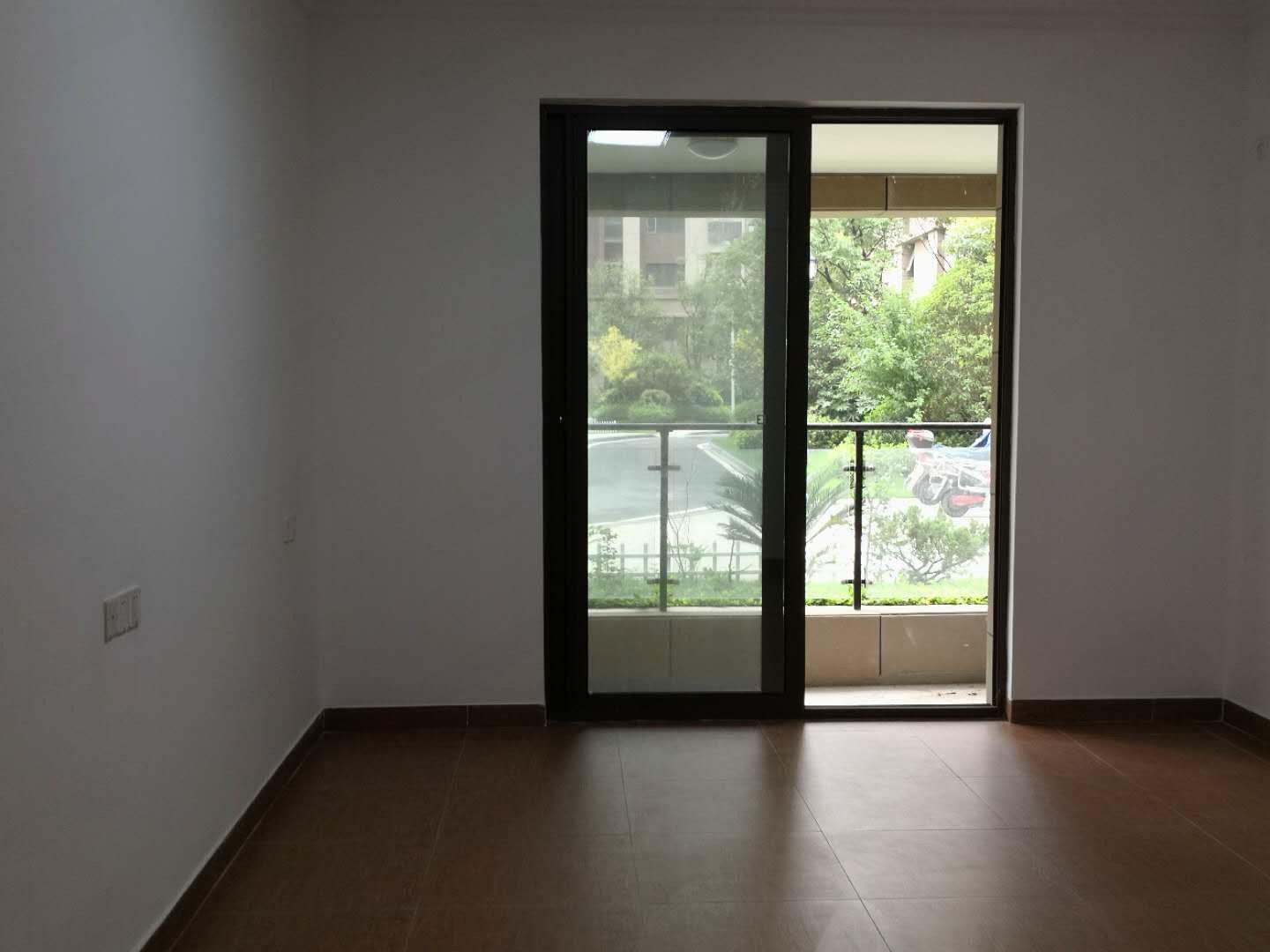 南通碧桂园翡翠华府 5室2厅2卫 266m&sup2;