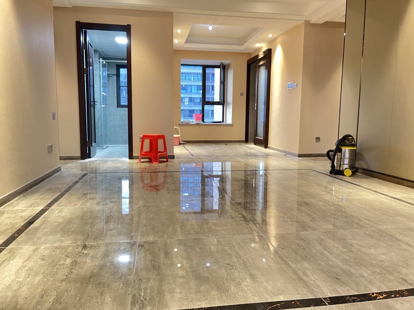 远创樾府 3室2厅2卫 121.00m&sup2;