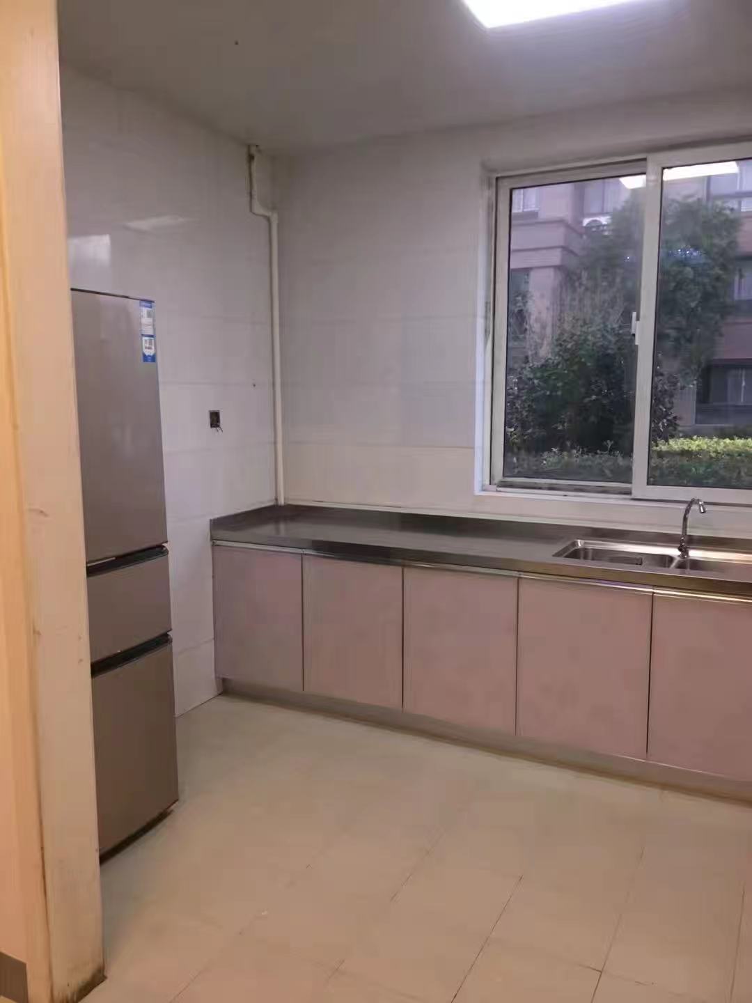 金科廊桥水岸 6室2厅3卫 240.00m&sup2;