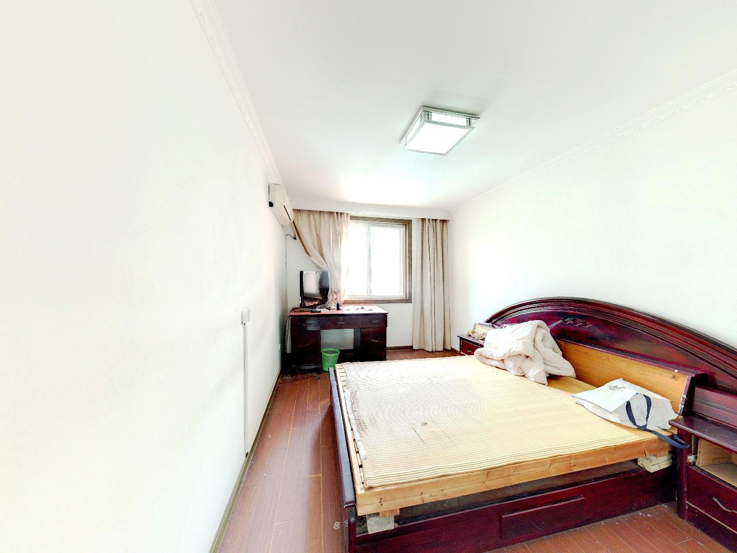 怡园北村北区 3室2厅1卫 130m&sup2;