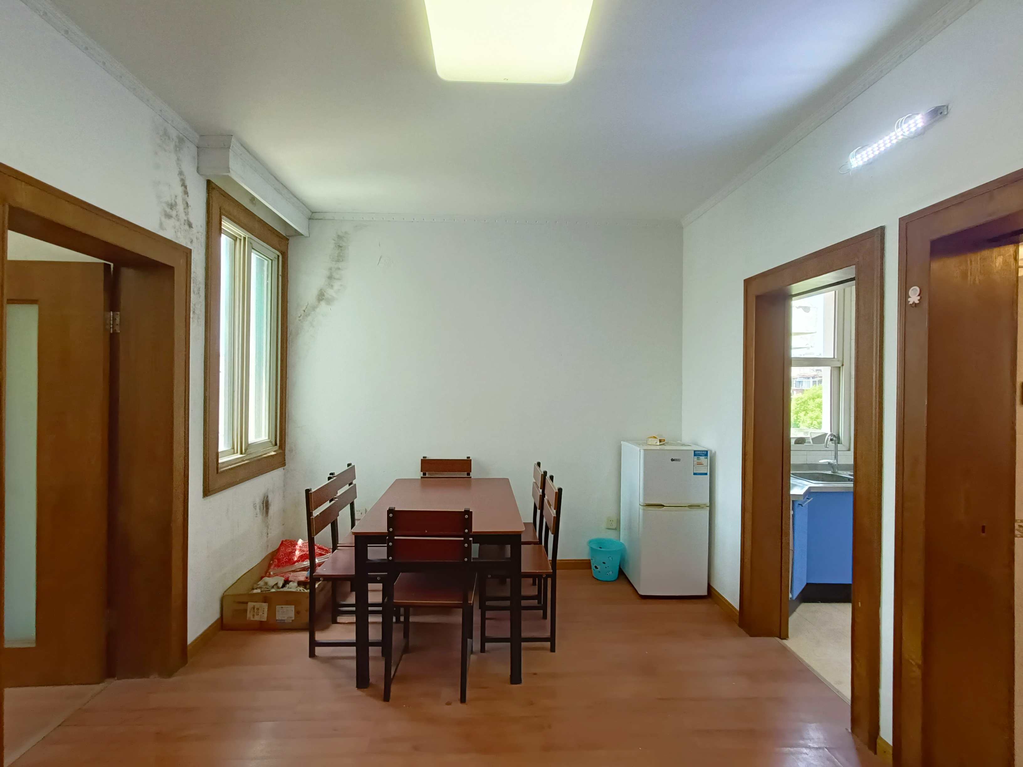南川园新村 2室1厅1卫 59m²