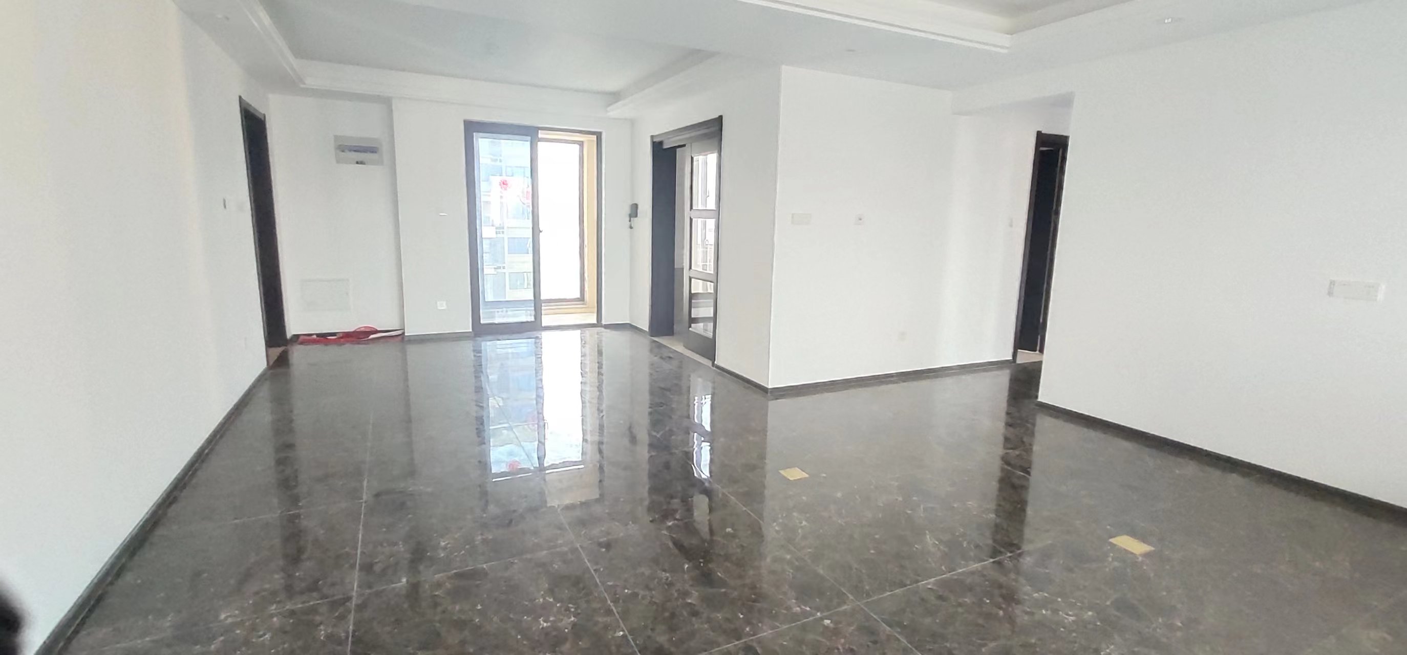 云樾东方 3室2厅2卫 135m&sup2;