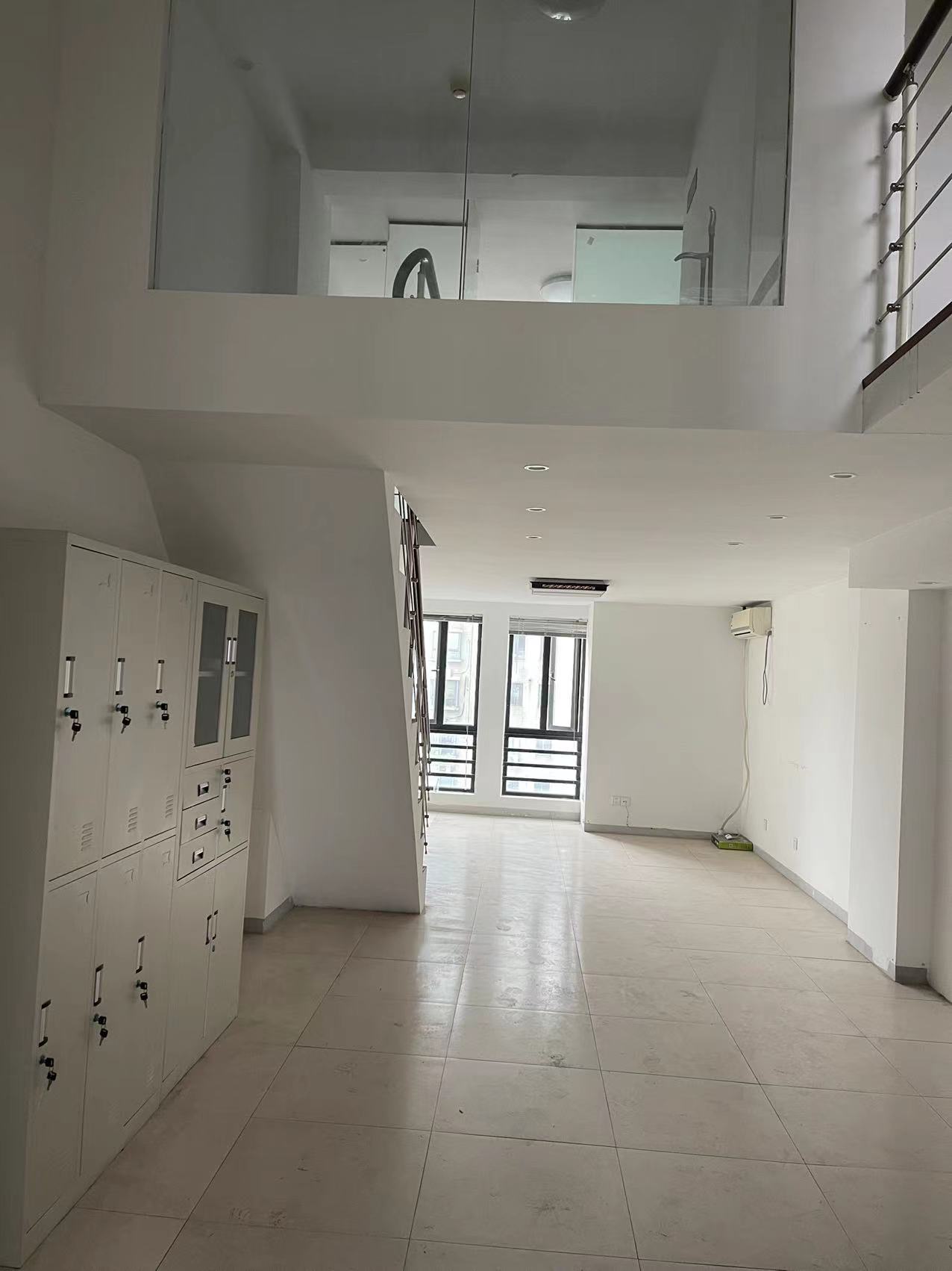 东景国际 2室1厅1卫 120m&sup2;