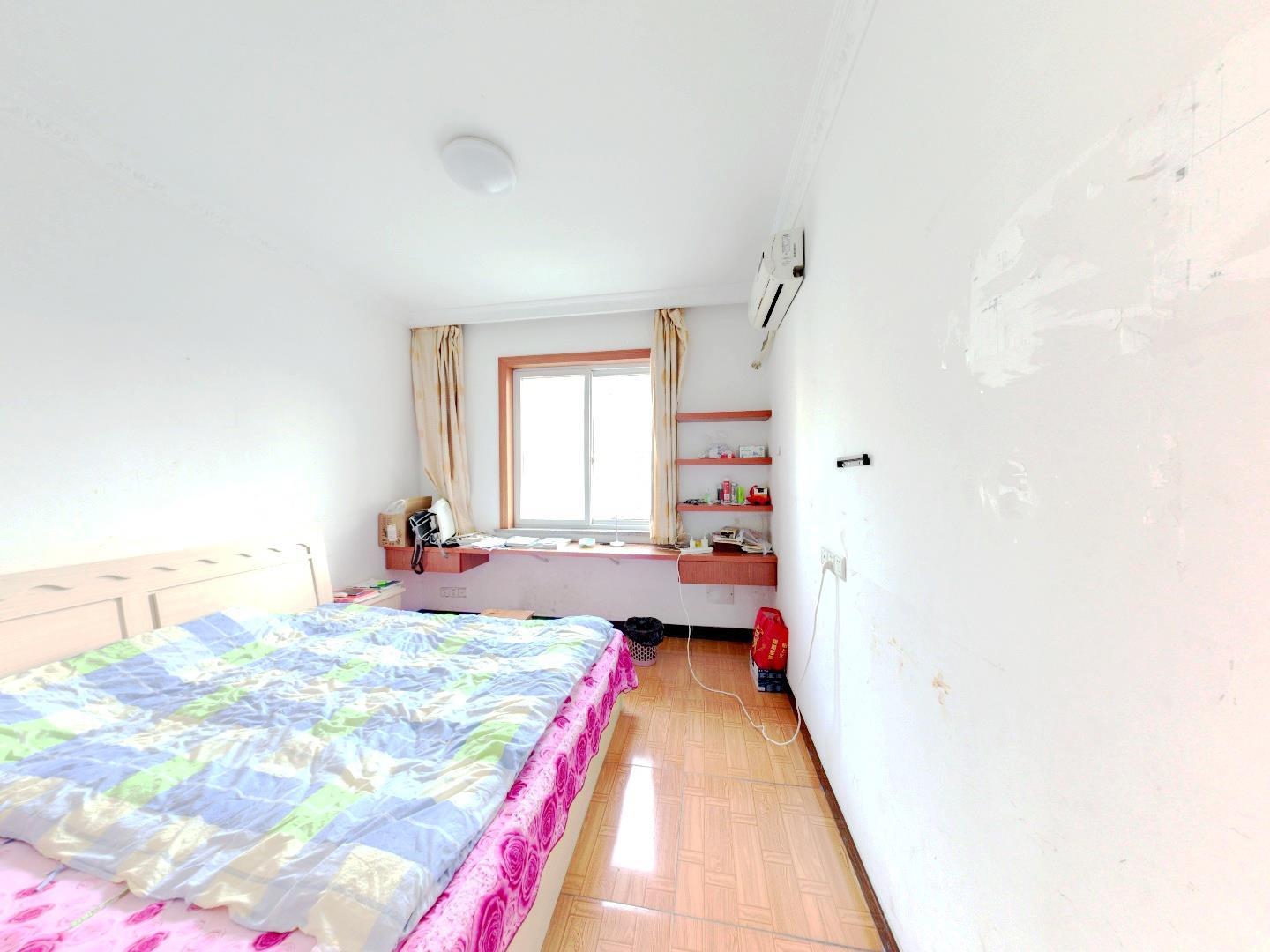 公园二村 2室1厅1卫 64m&sup2;
