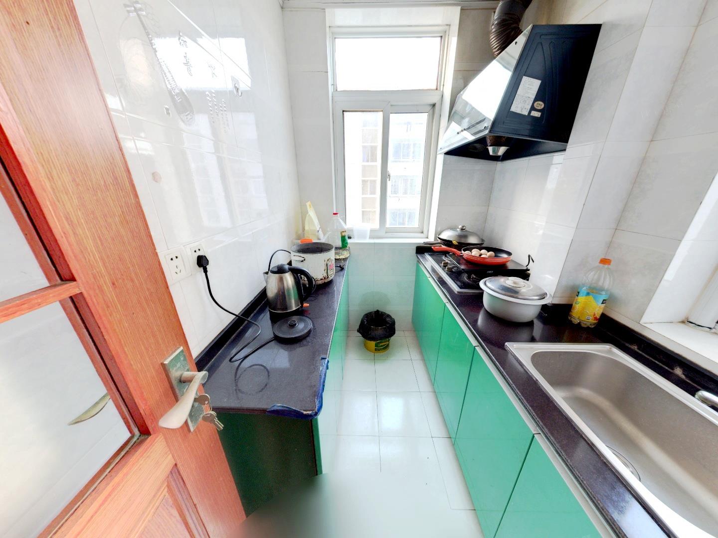 公园二村 2室1厅1卫 64m&sup2;