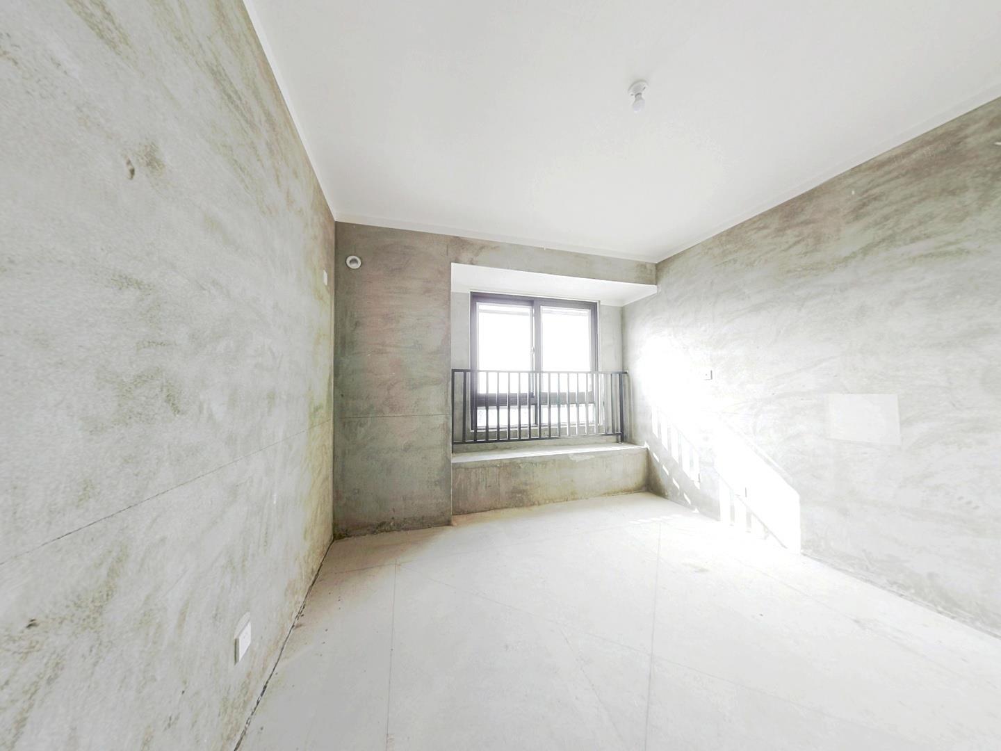 保利香槟国际 4室2厅2卫 155m&sup2;