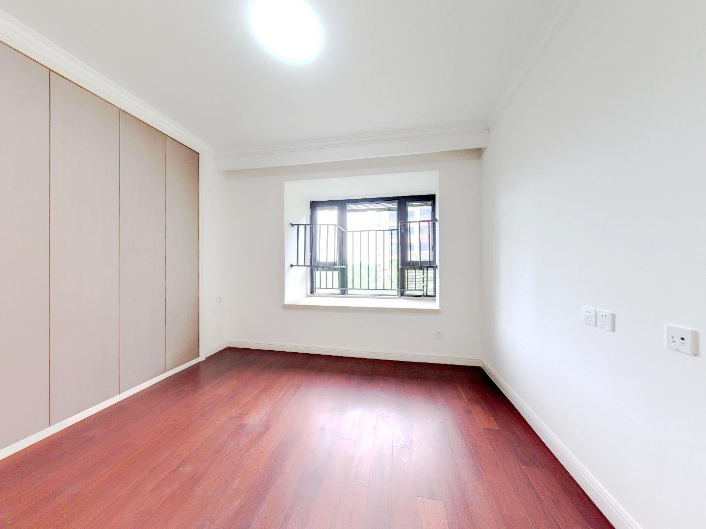 红星天铂 3室2厅2卫 117m&sup2;