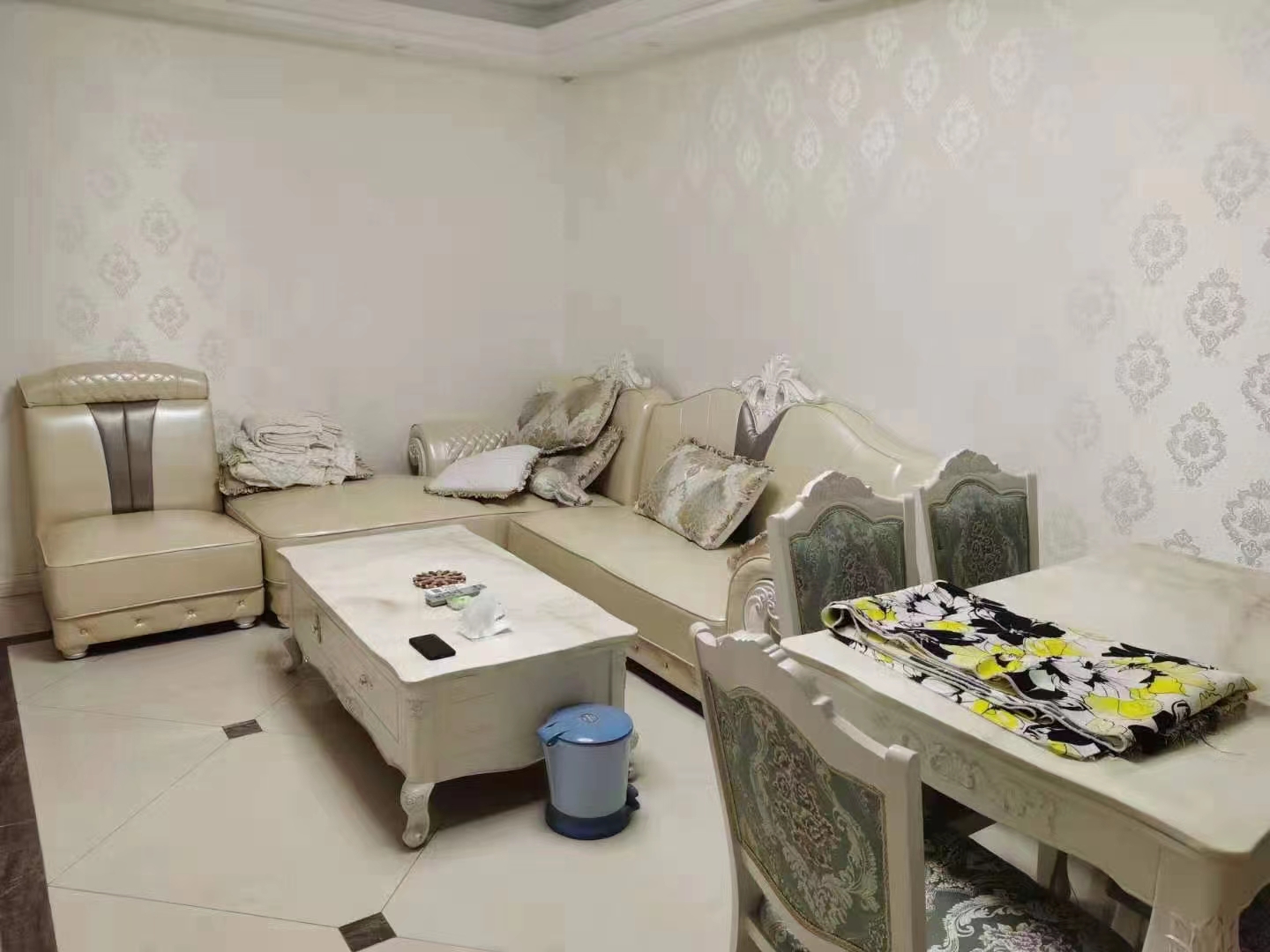 同和嘉苑北区 2室1厅1卫 90m²