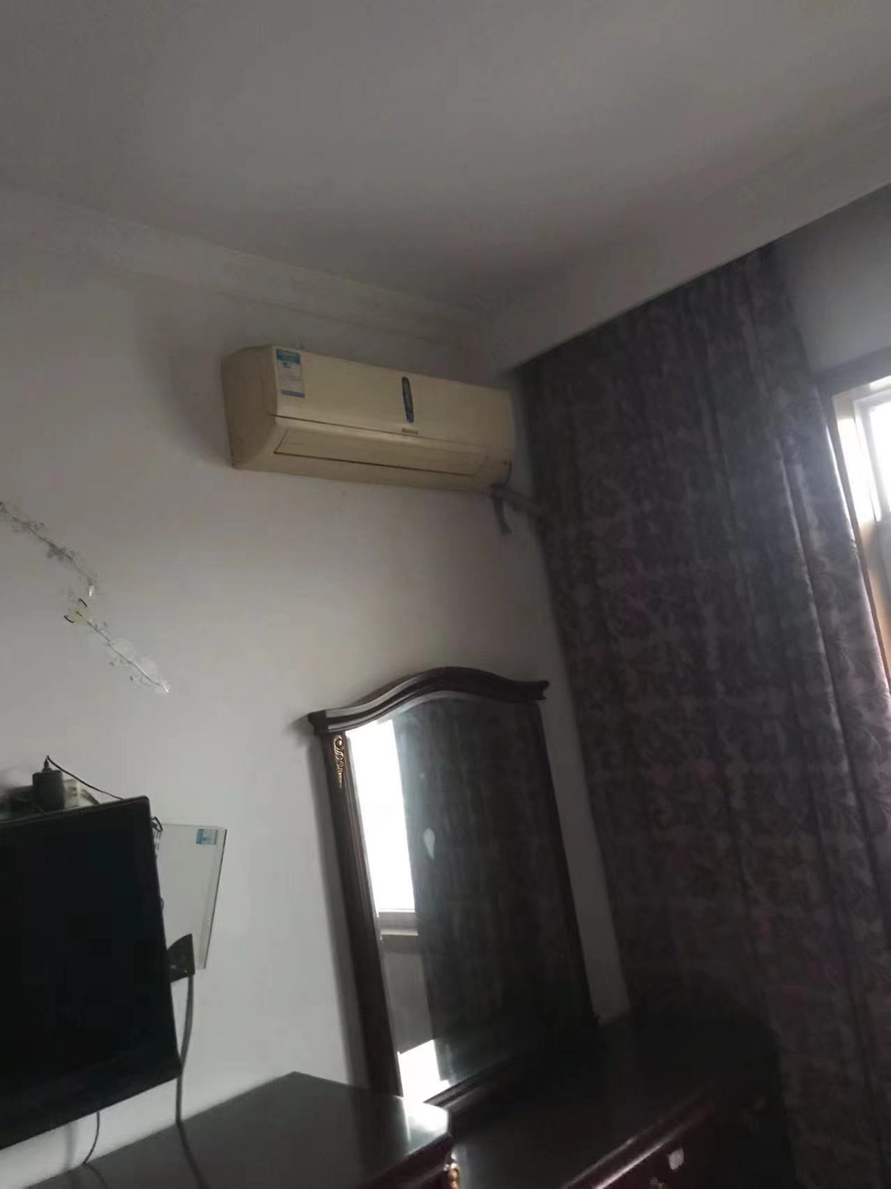 虹桥新村(朝霞路) 2室1厅1卫 62m&sup2;