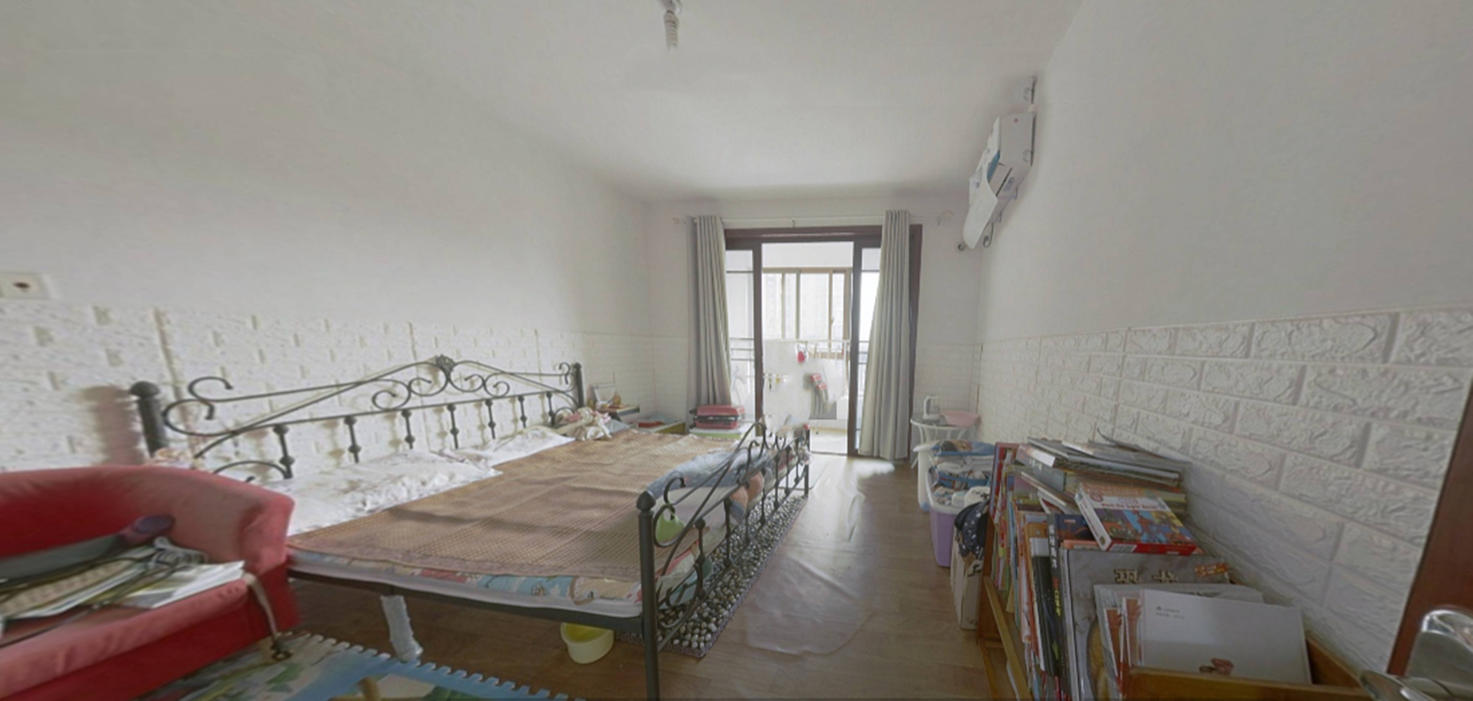 山景水岸 3室2厅2卫 142.4m&sup2;