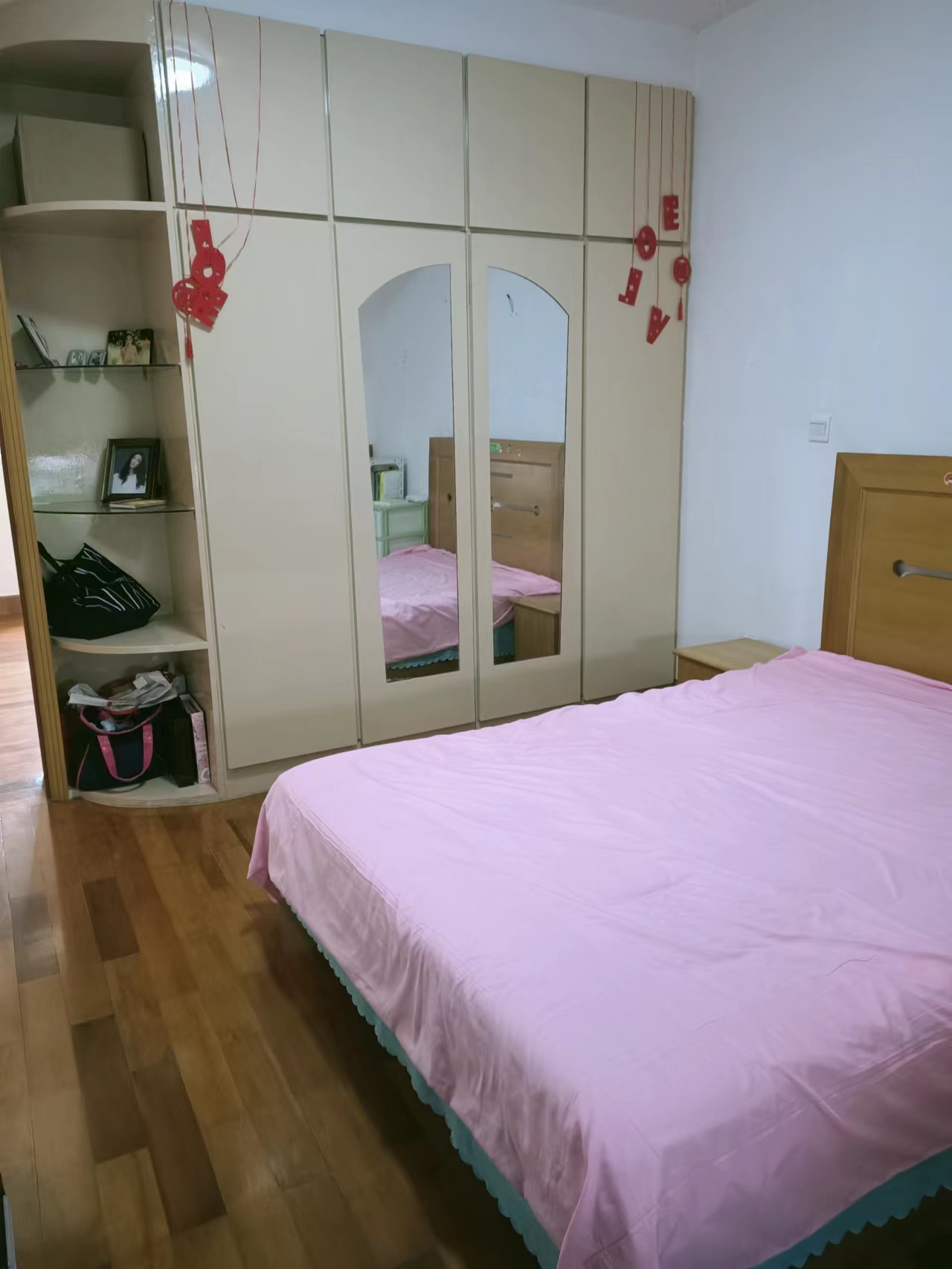 阳光花园 5室3厅2卫 100.05m&sup2;