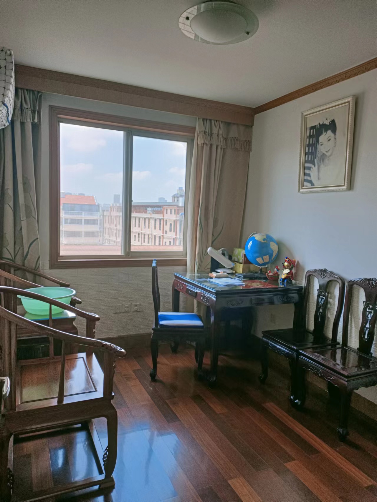阳光花园 5室3厅2卫 100.05m&sup2;
