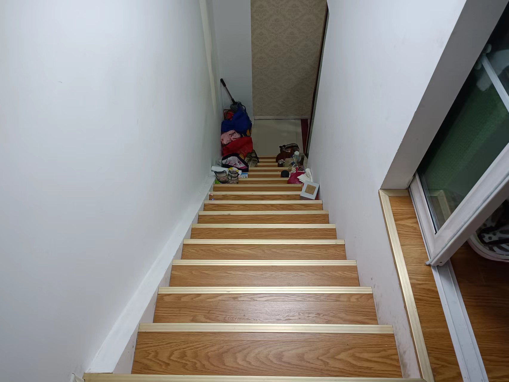 鸿运大厦 2室0厅0卫 106m²