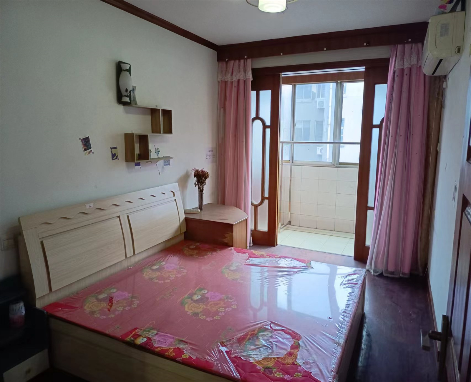 银花苑 3室1厅1卫 70m²