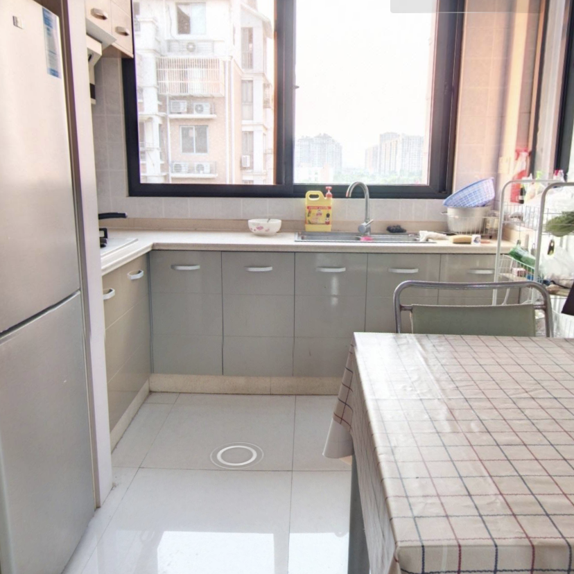 星竹花园 3室2厅1卫 75m&sup2;
